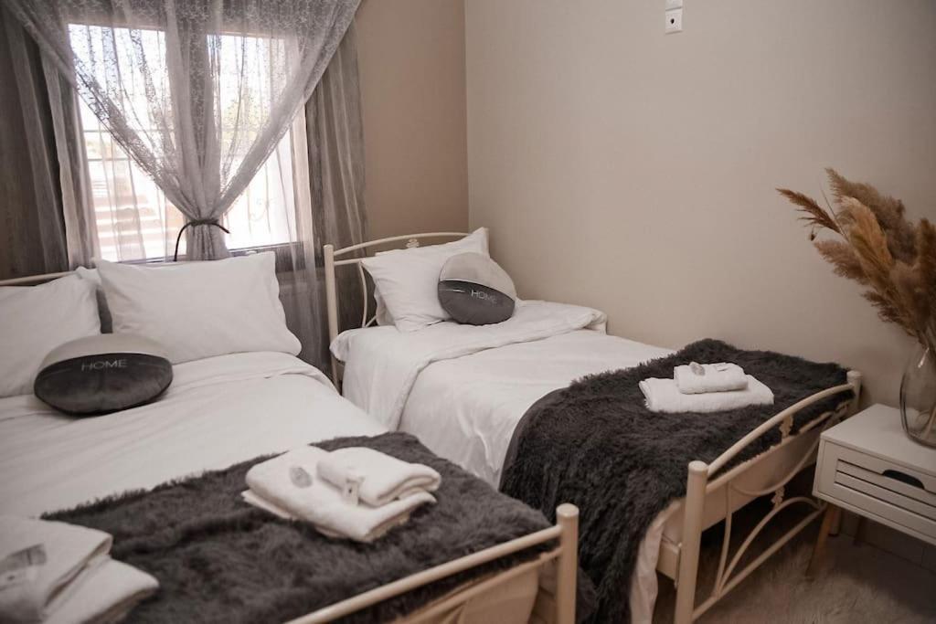 A Home Away From Home Tríkala Екстериор снимка